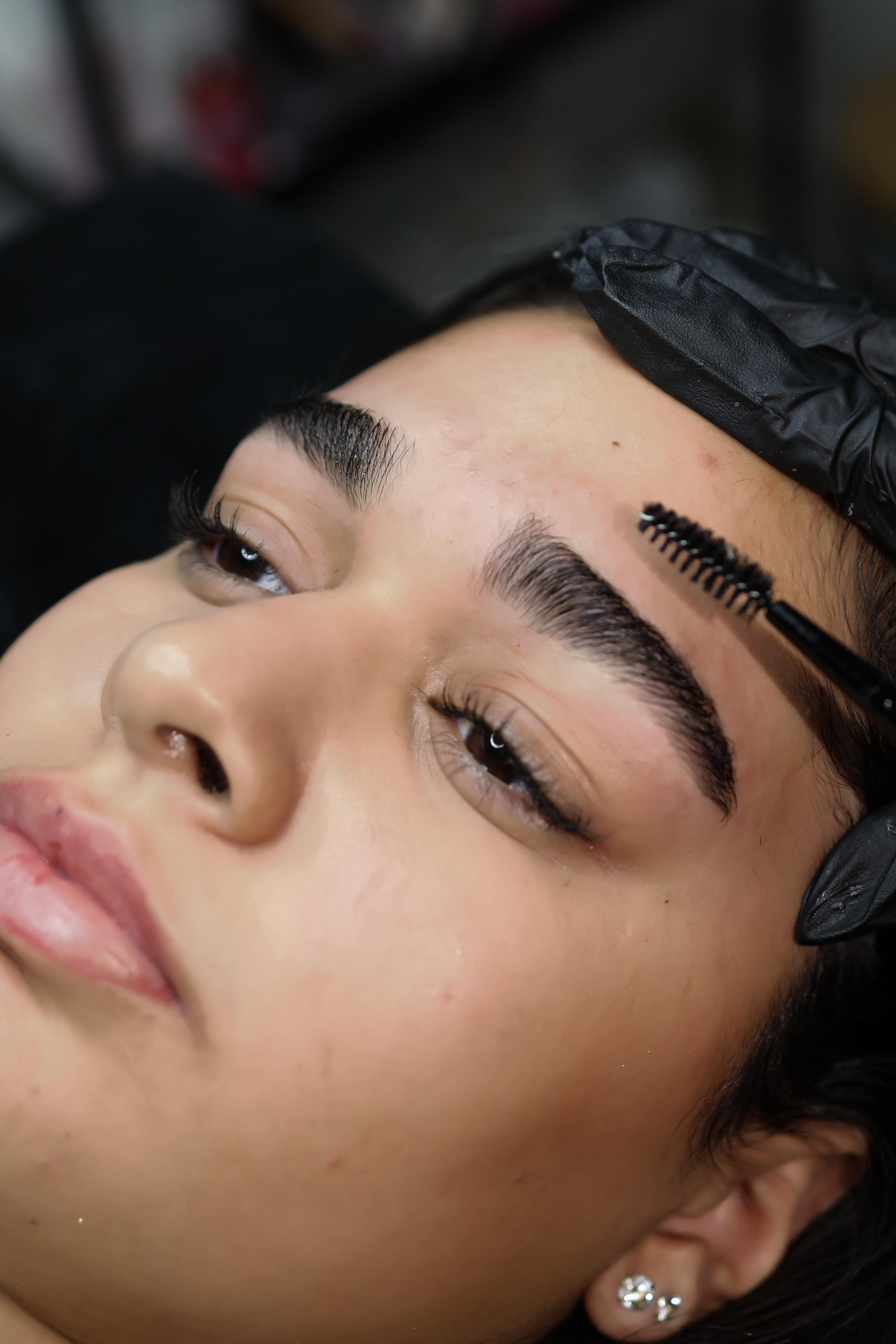 Lorin eyebrows